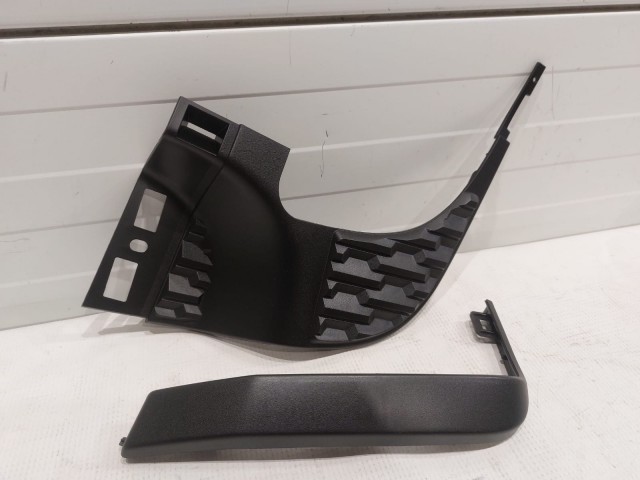 Rear Bumper Step Pad (Right)
